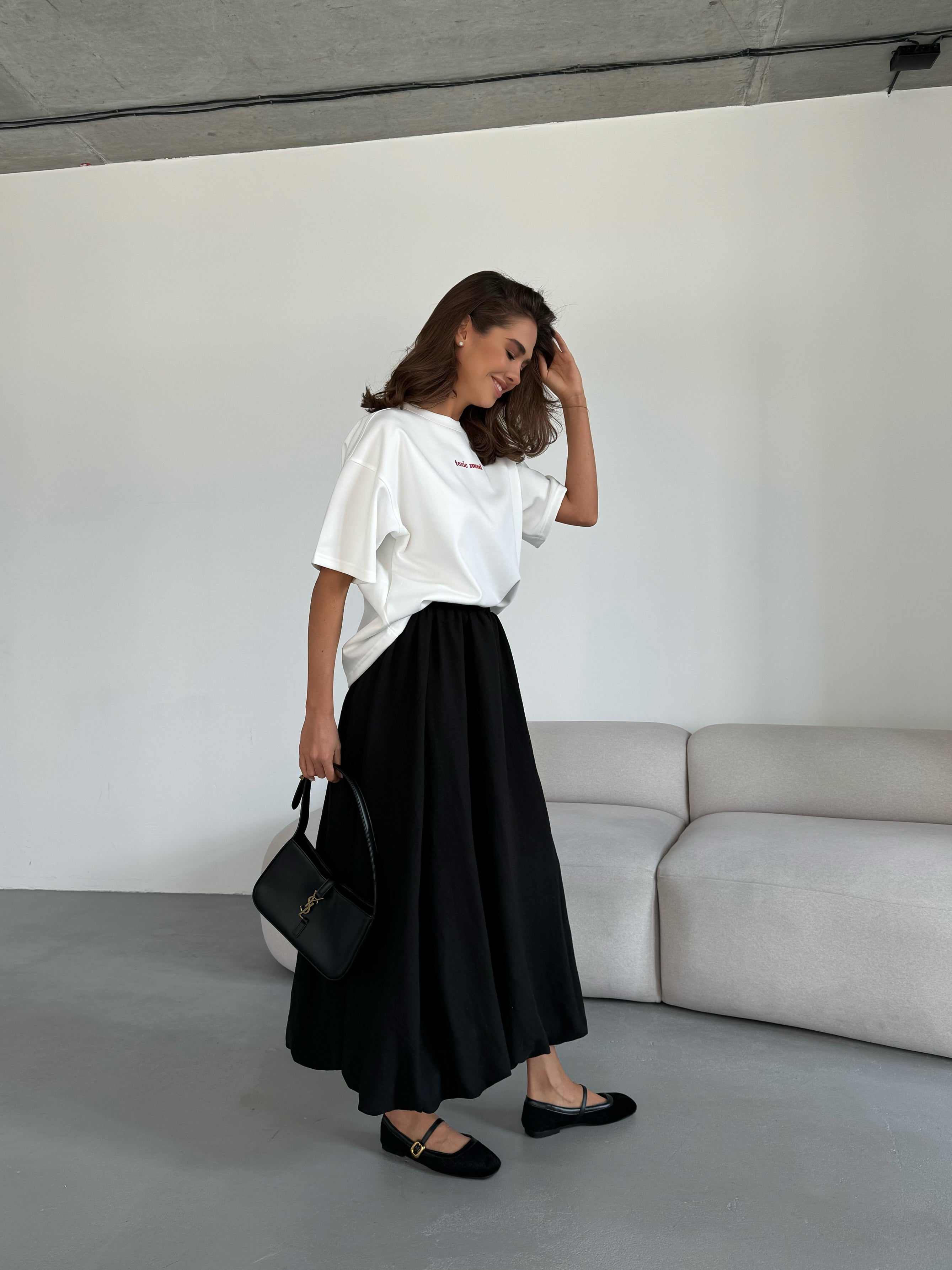 Футболка молочна з принтом