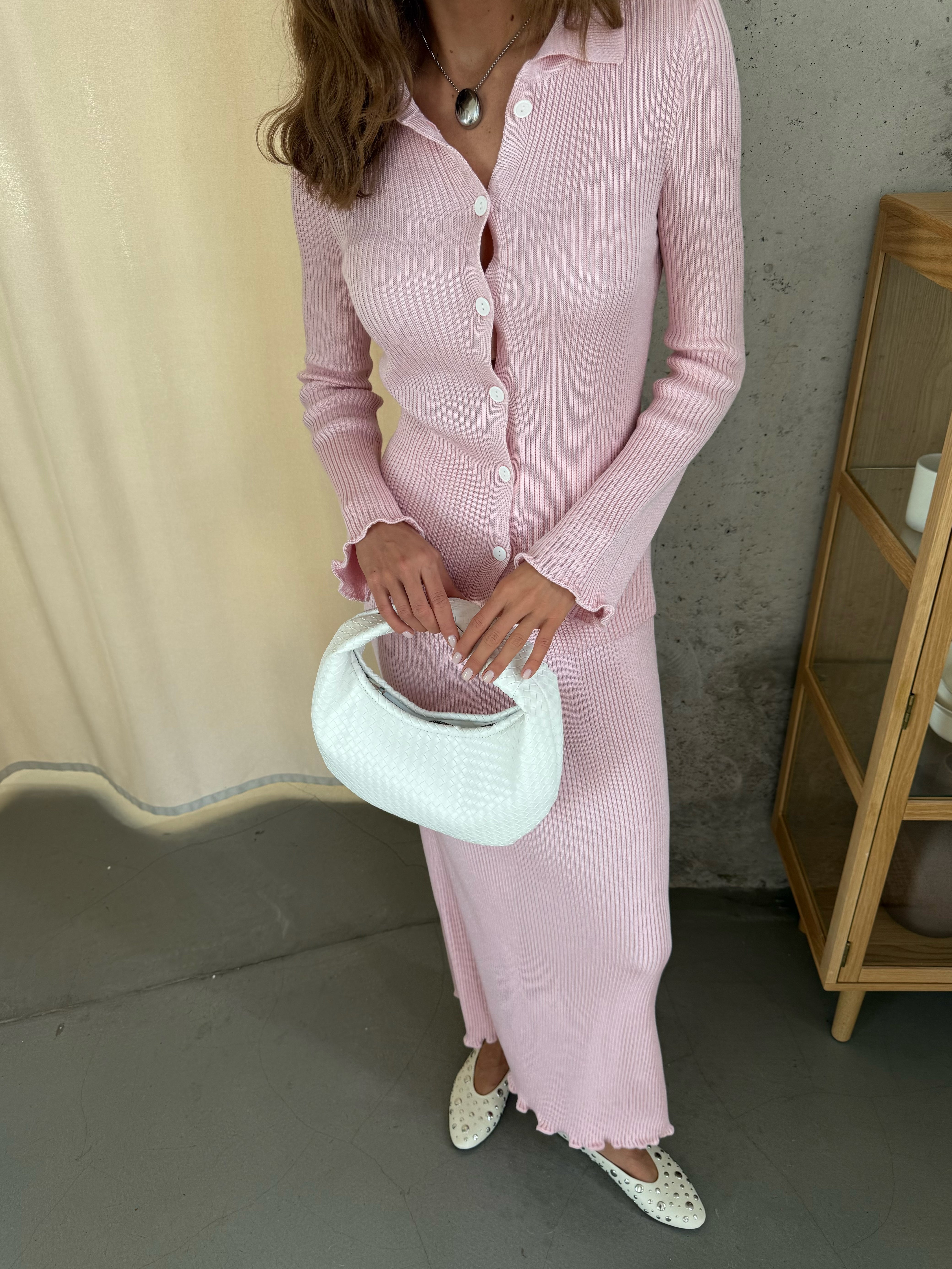 Спідниця міді в рожевому кольорі