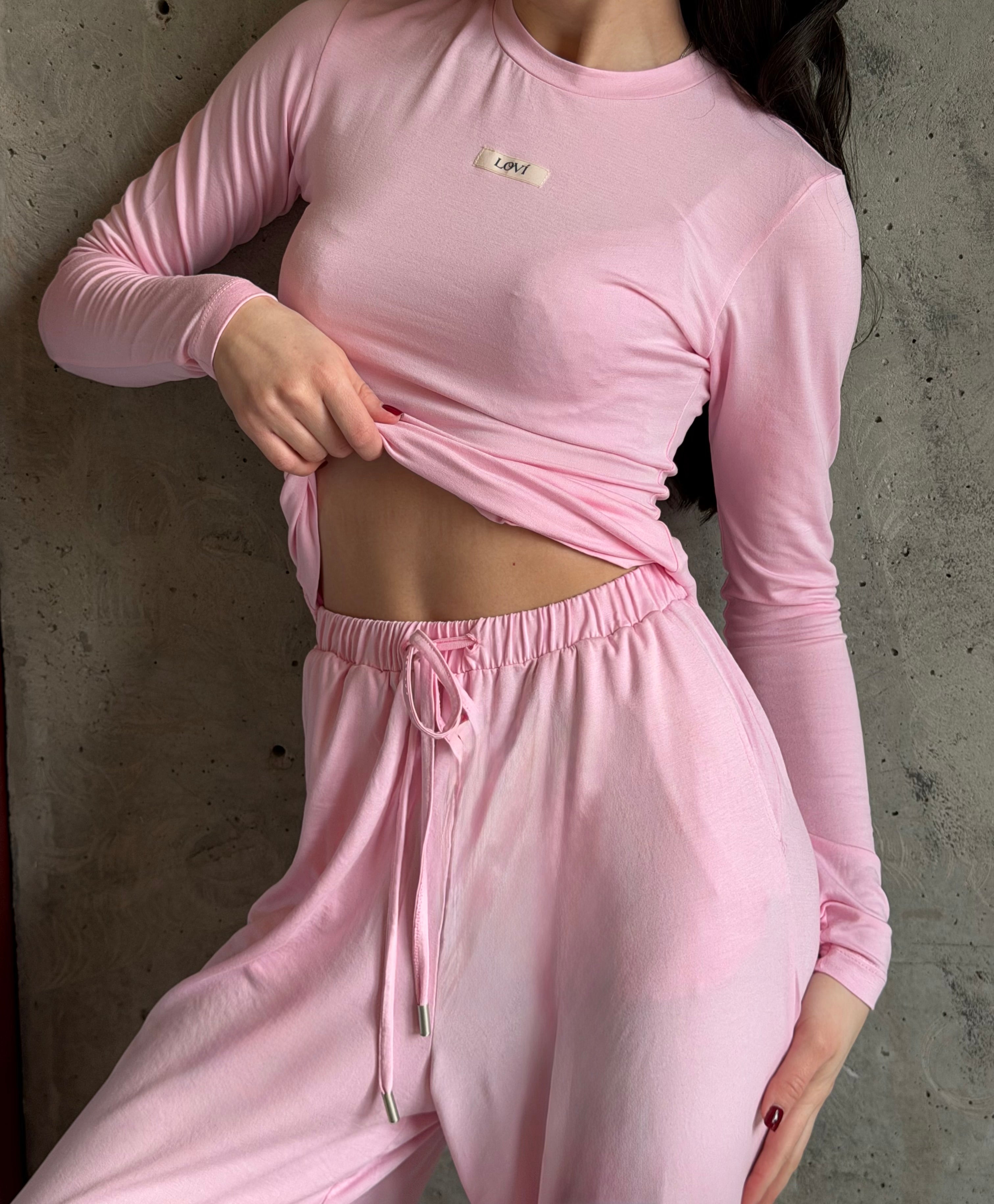 Трикотажний костюм з віскози в рожевому кольорі