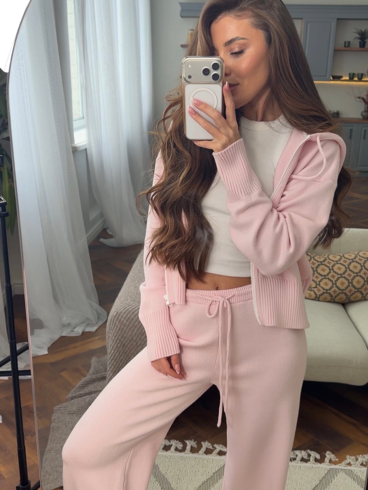 Трикотажний костюм на змійці в рожевому кольорі