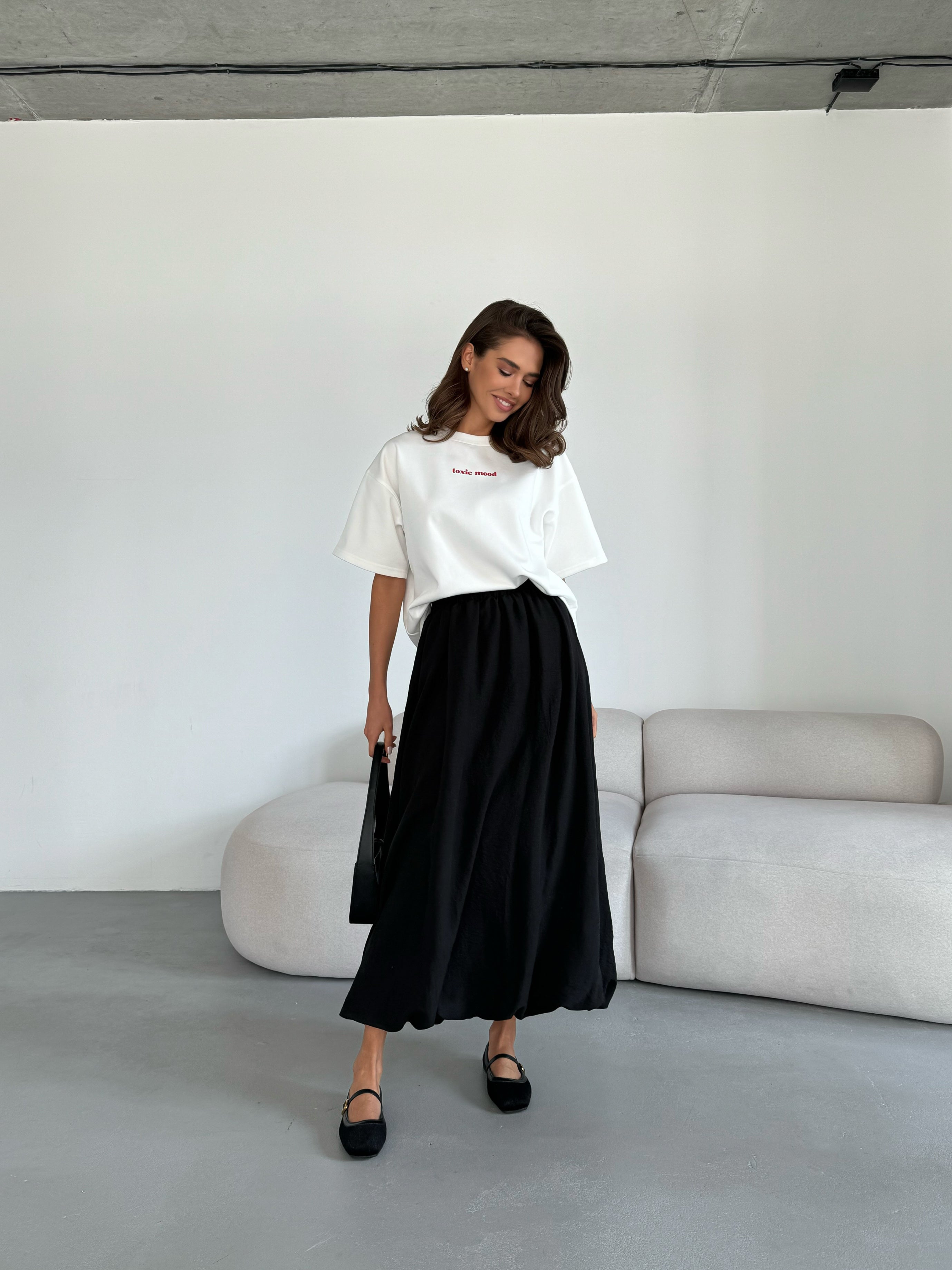 Футболка молочна з принтом