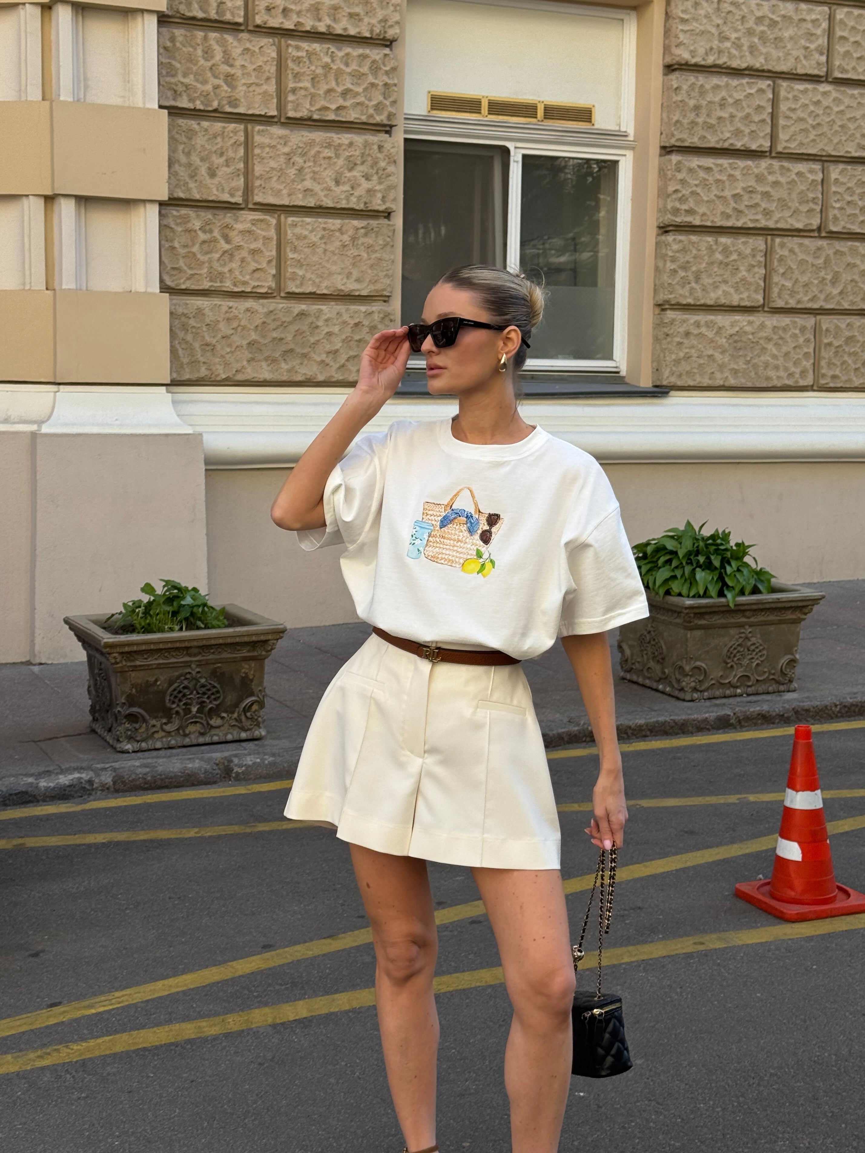 Шорти в молочному кольорі