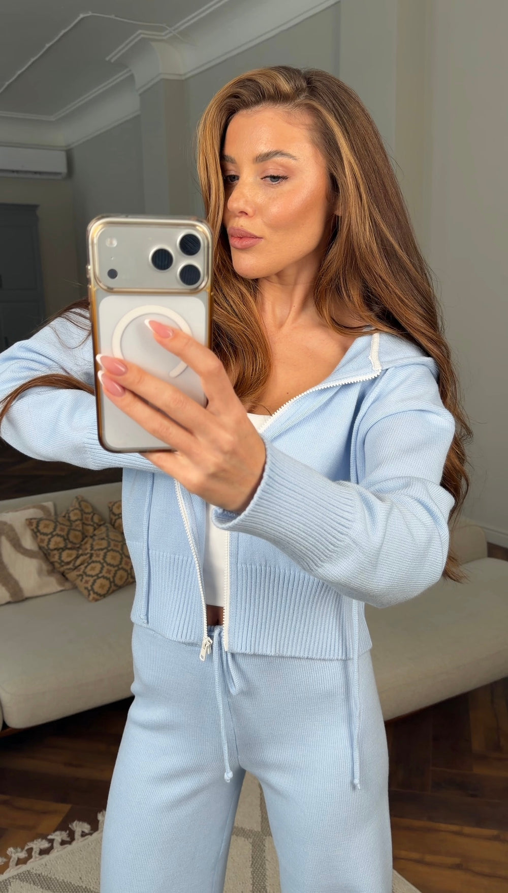 Трикотажний костюм на змійці в блакитному кольорі