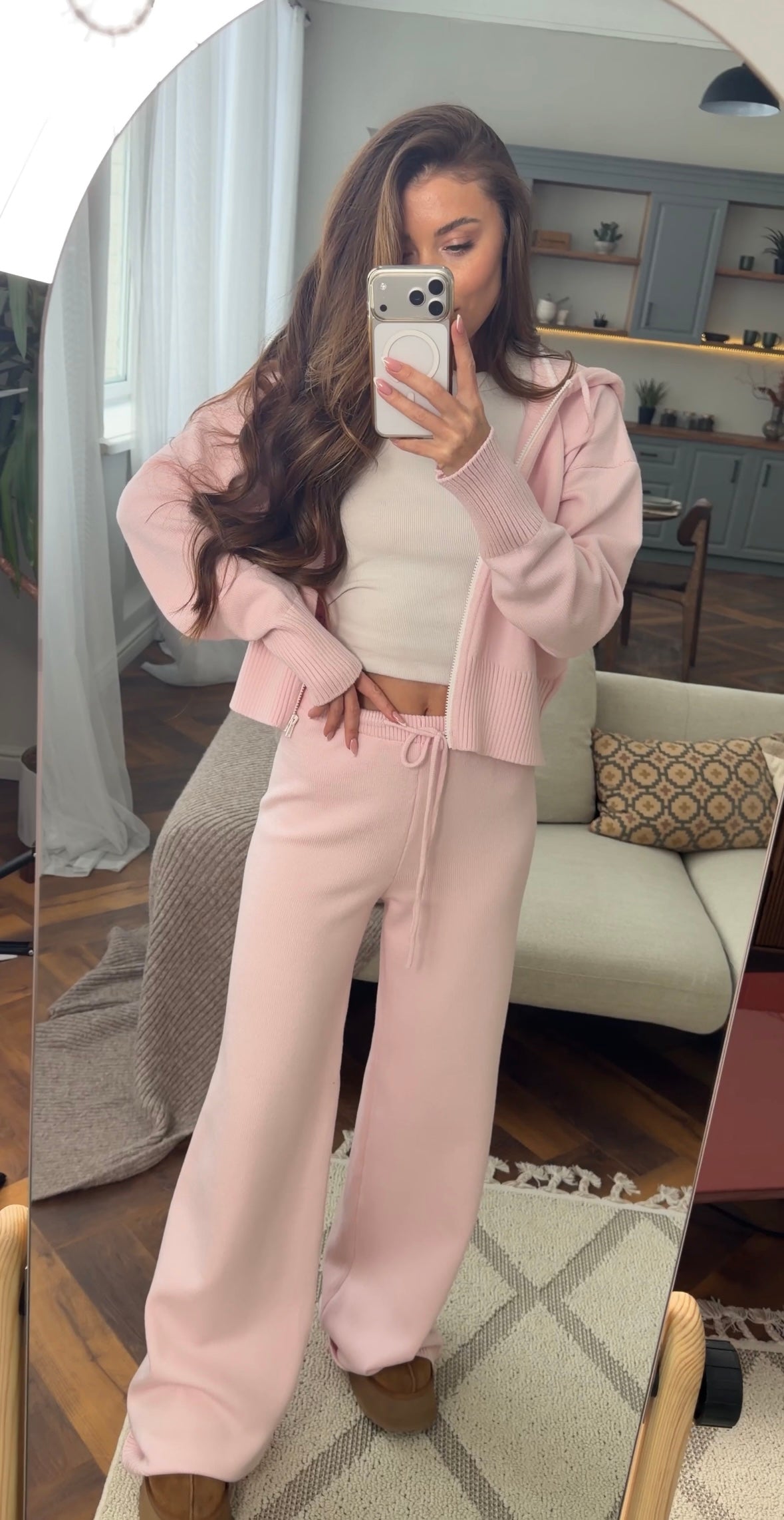 Трикотажний костюм на змійці в рожевому кольорі