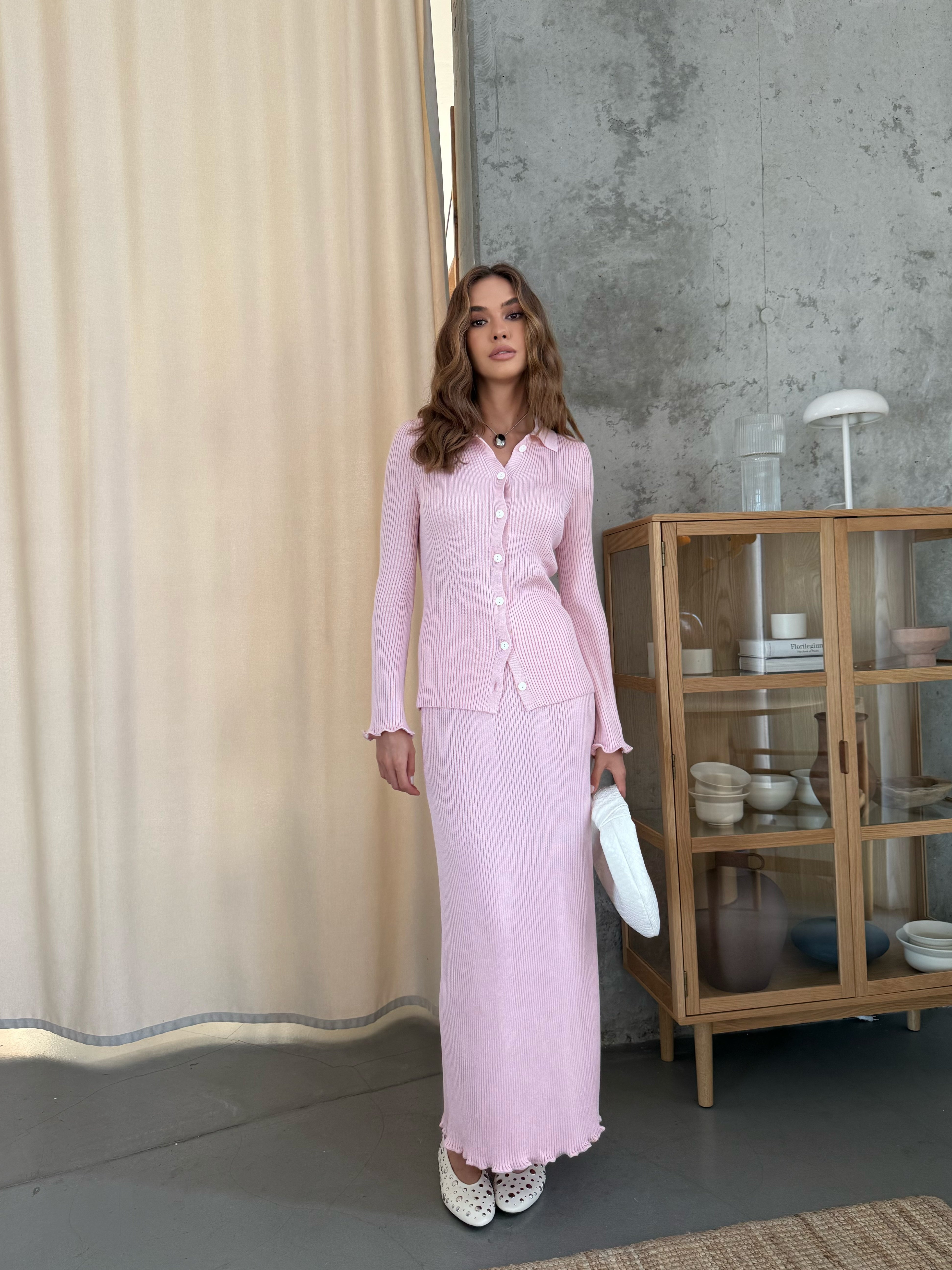 Спідниця міді в рожевому кольорі