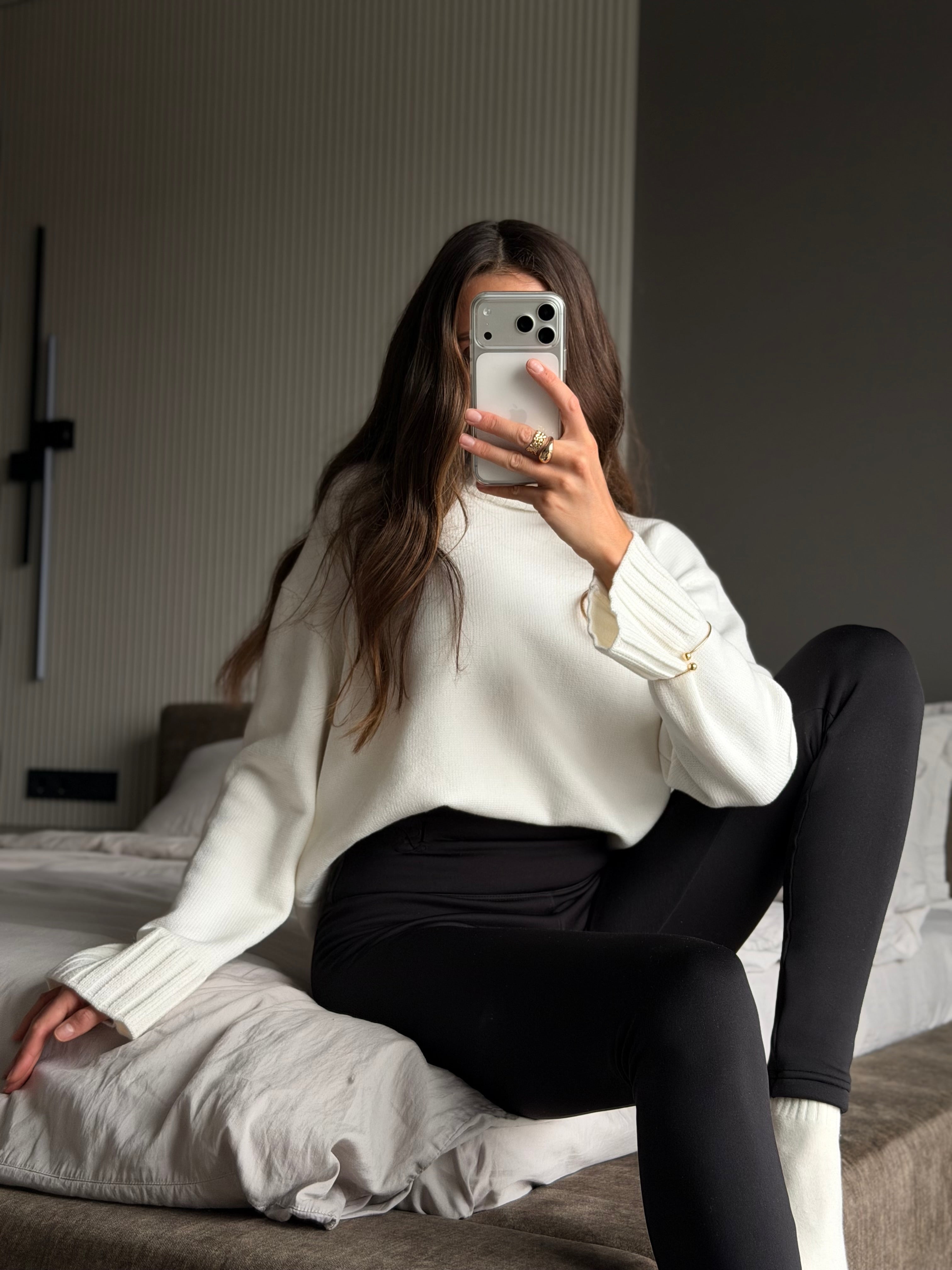 Светрик Амі молочного кольору