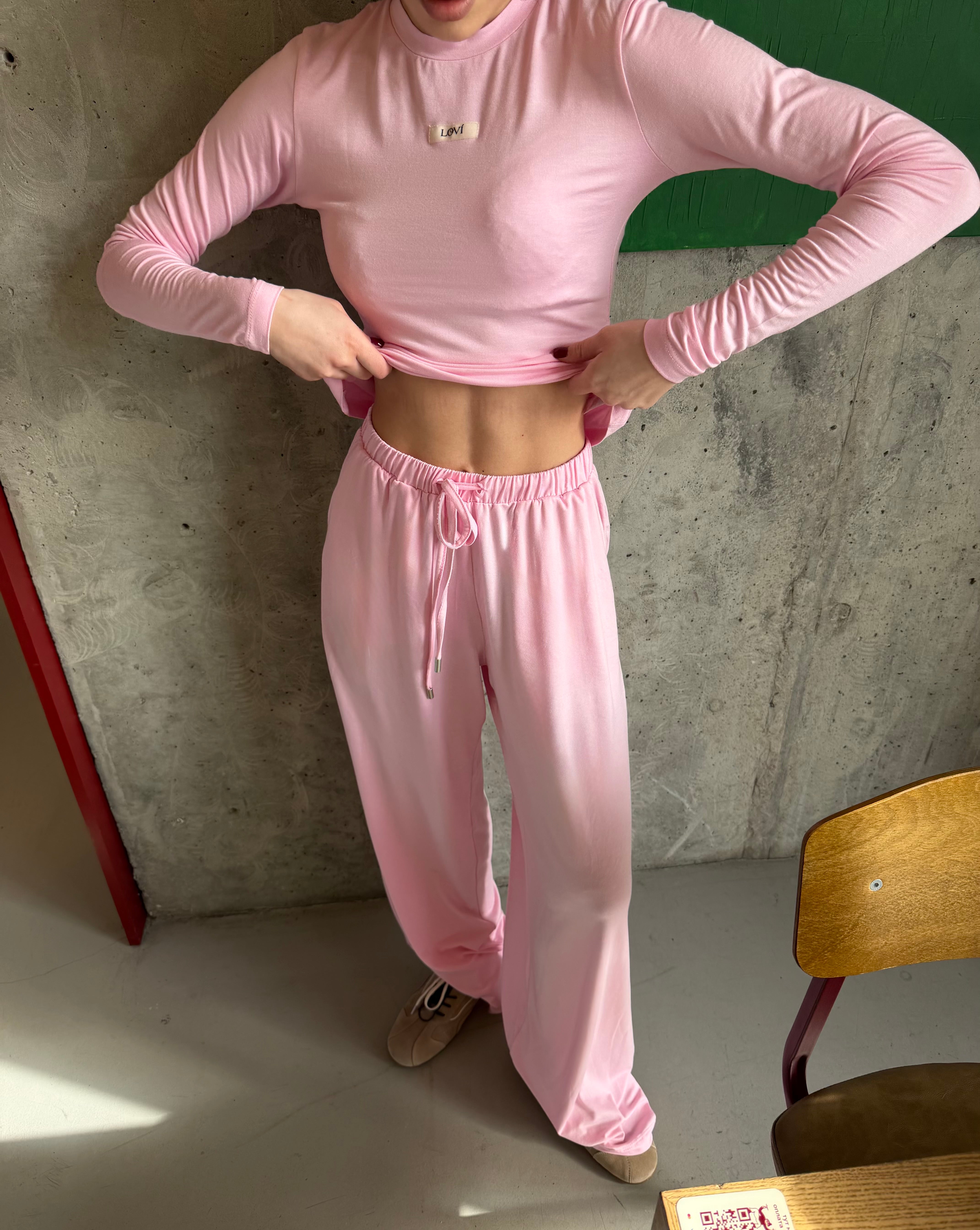 Трикотажний костюм з віскози в рожевому кольорі