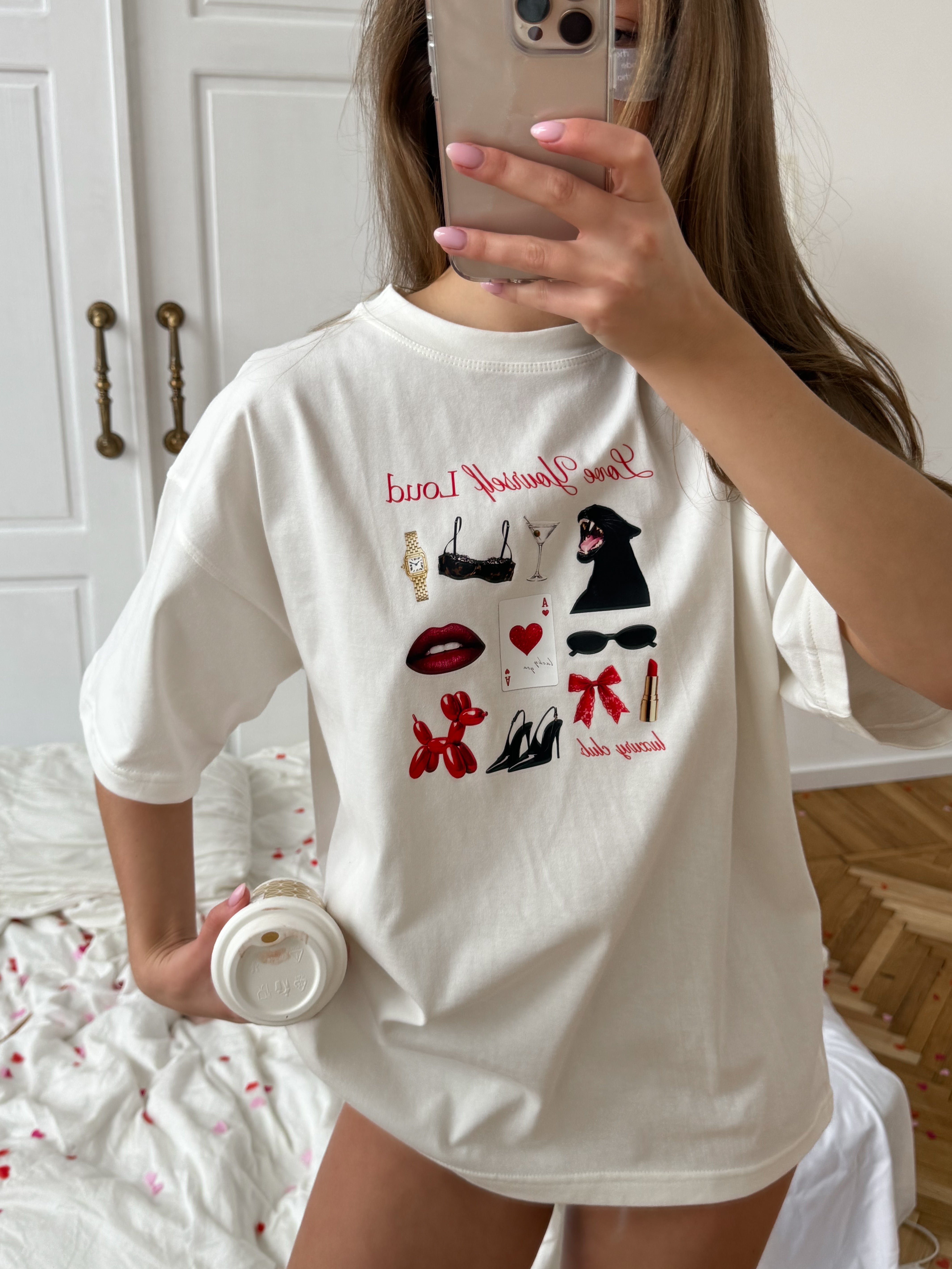 Футболка молочна з принтом