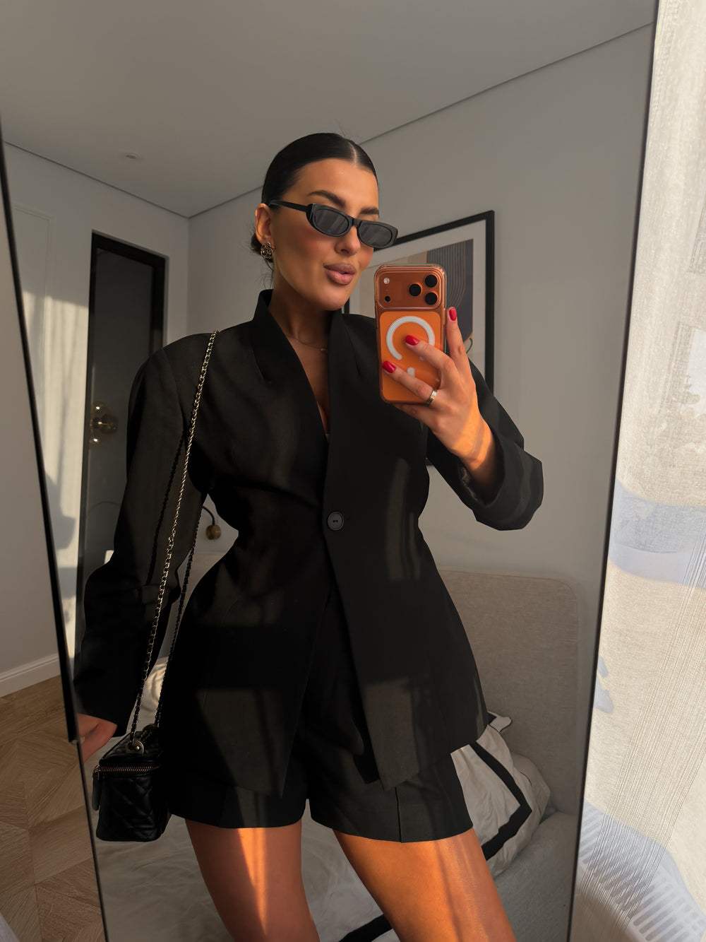 Чорний піджак оверсайз фасону