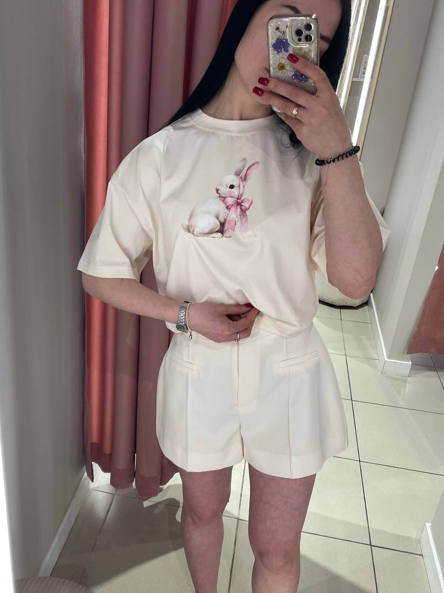 Шорти в молочному кольорі