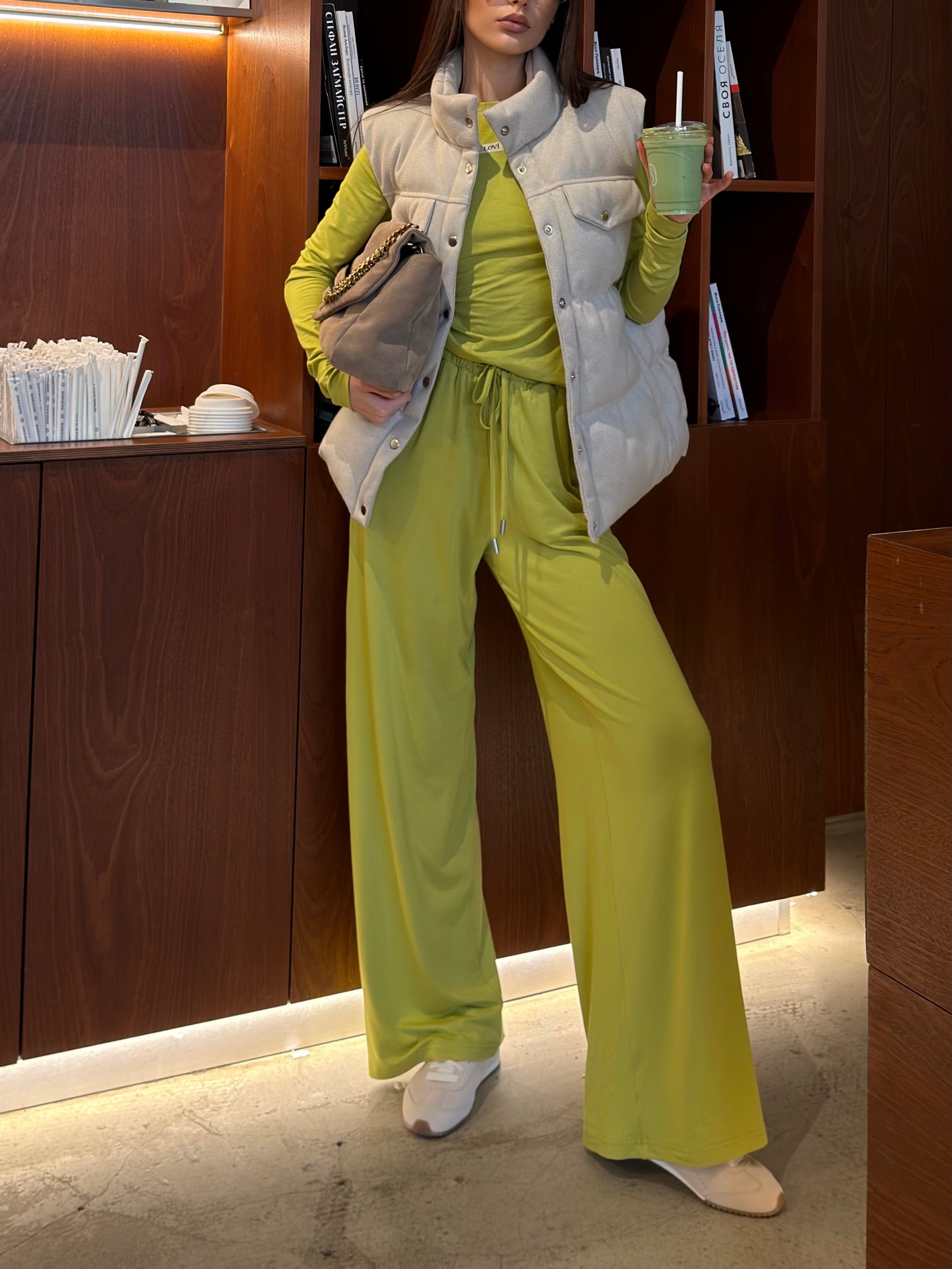 Трикотажний костюм з віскози в кольорі оливка