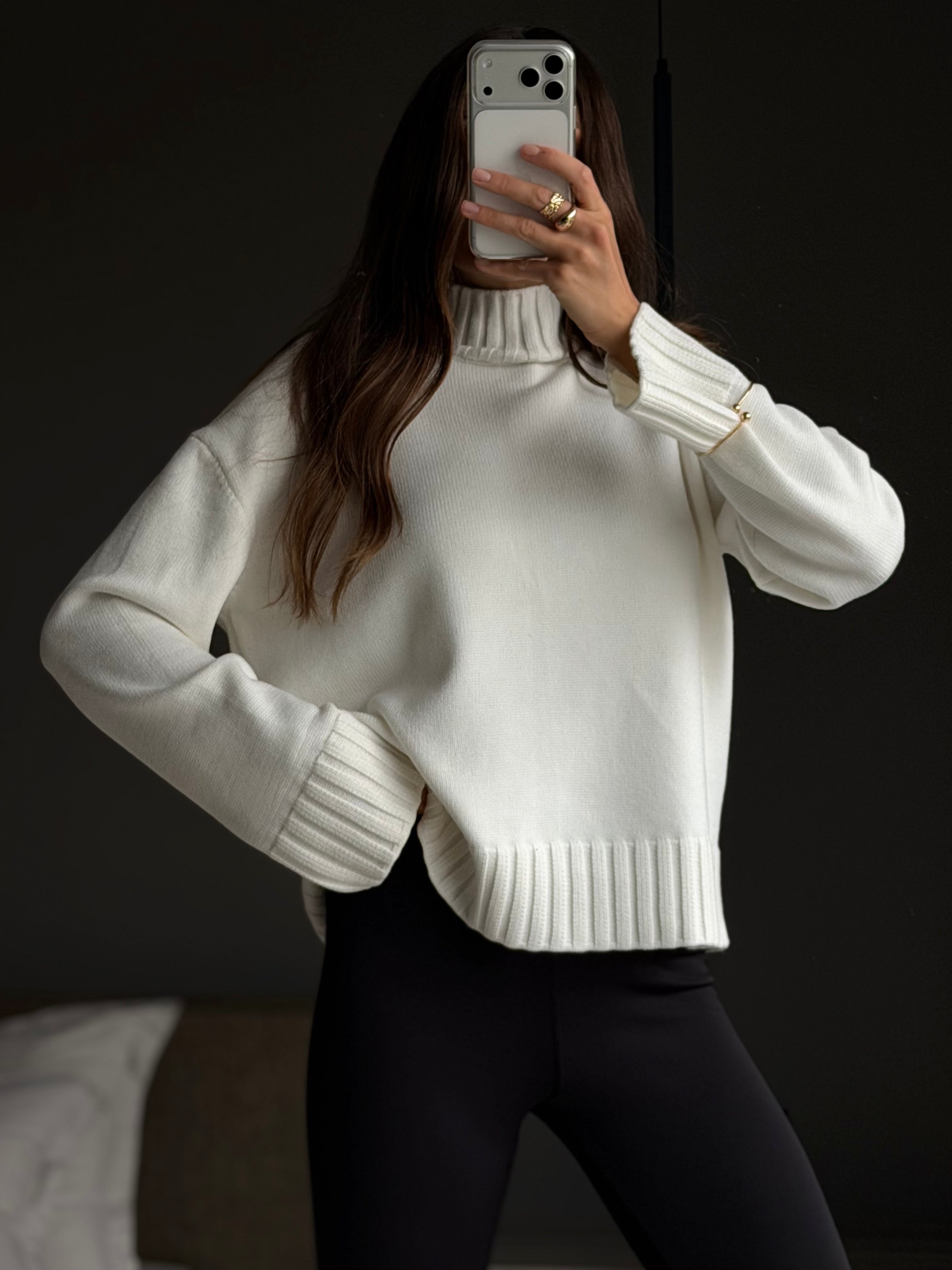 Светрик Амі молочного кольору