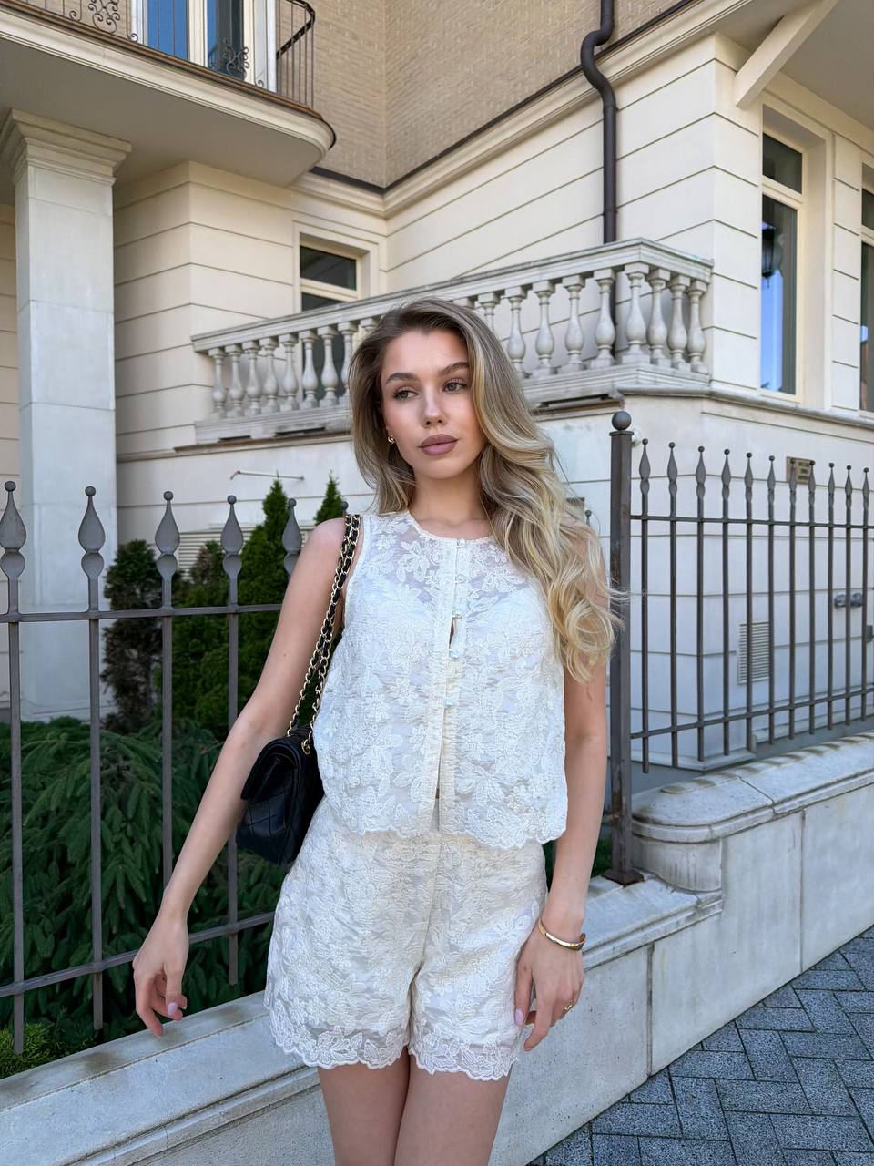 Ажурний костюм в кольорі айворі