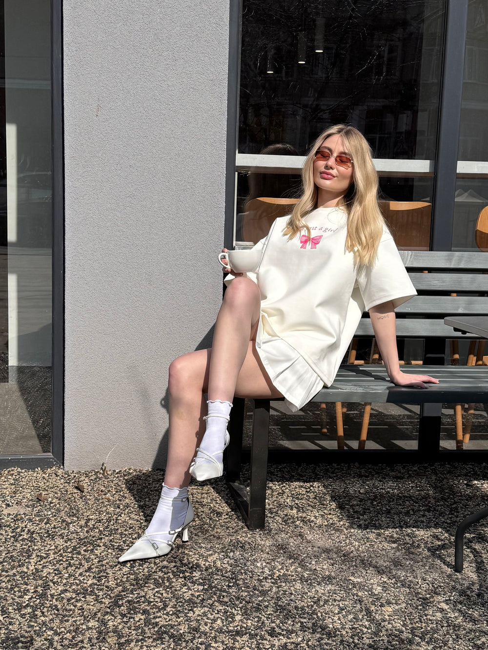 Молочна футболка з куліру I'M JUST A GIRL
