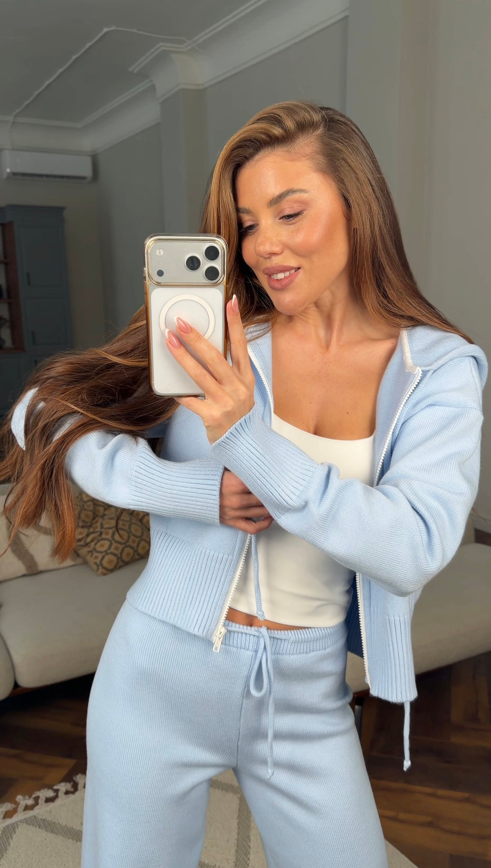 Трикотажний костюм на змійці в блакитному кольорі