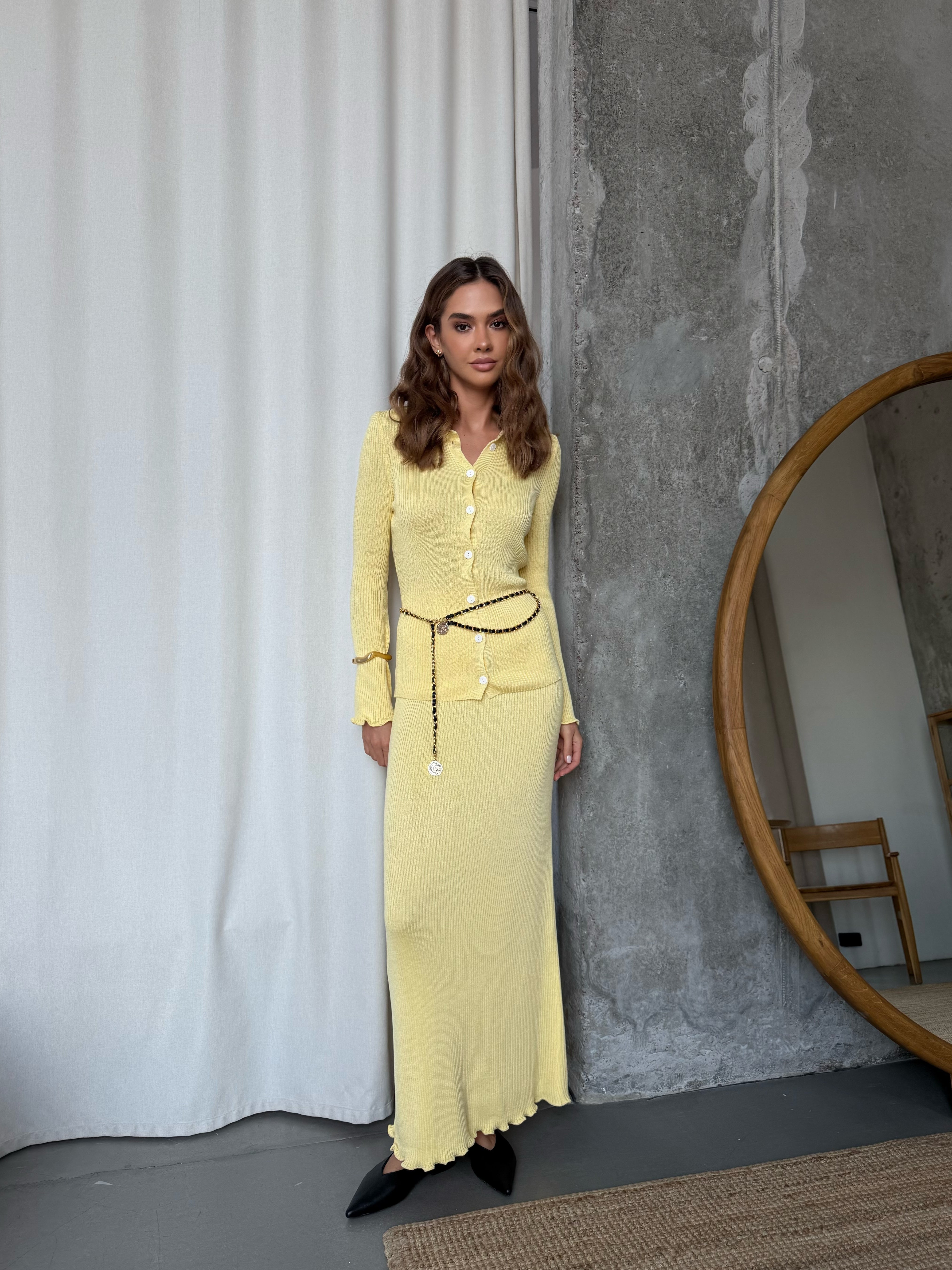 Спідниця міді в лимонному кольорі