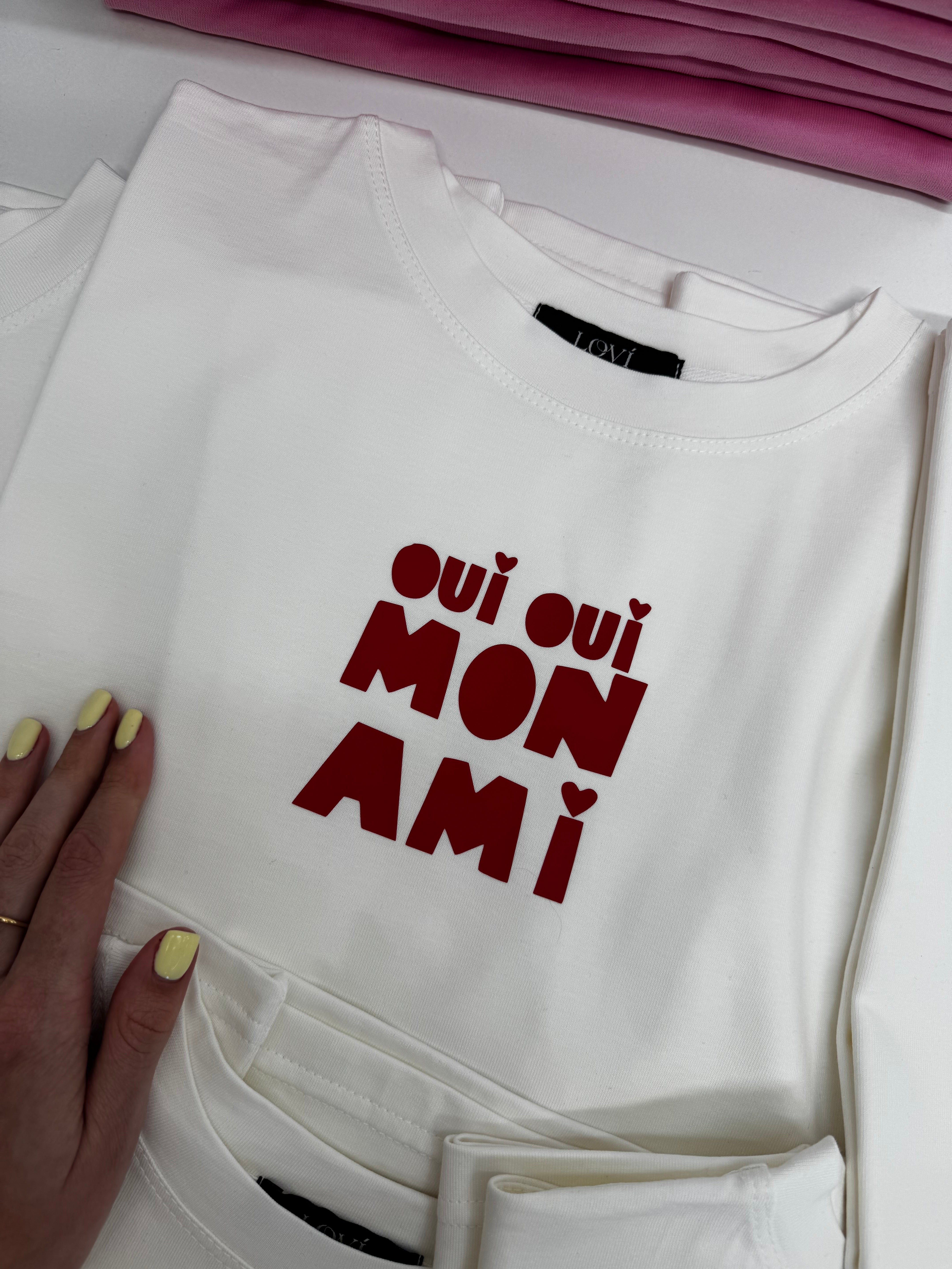 Молочна футболка з куліру з принтом Oui Oui MON AMI