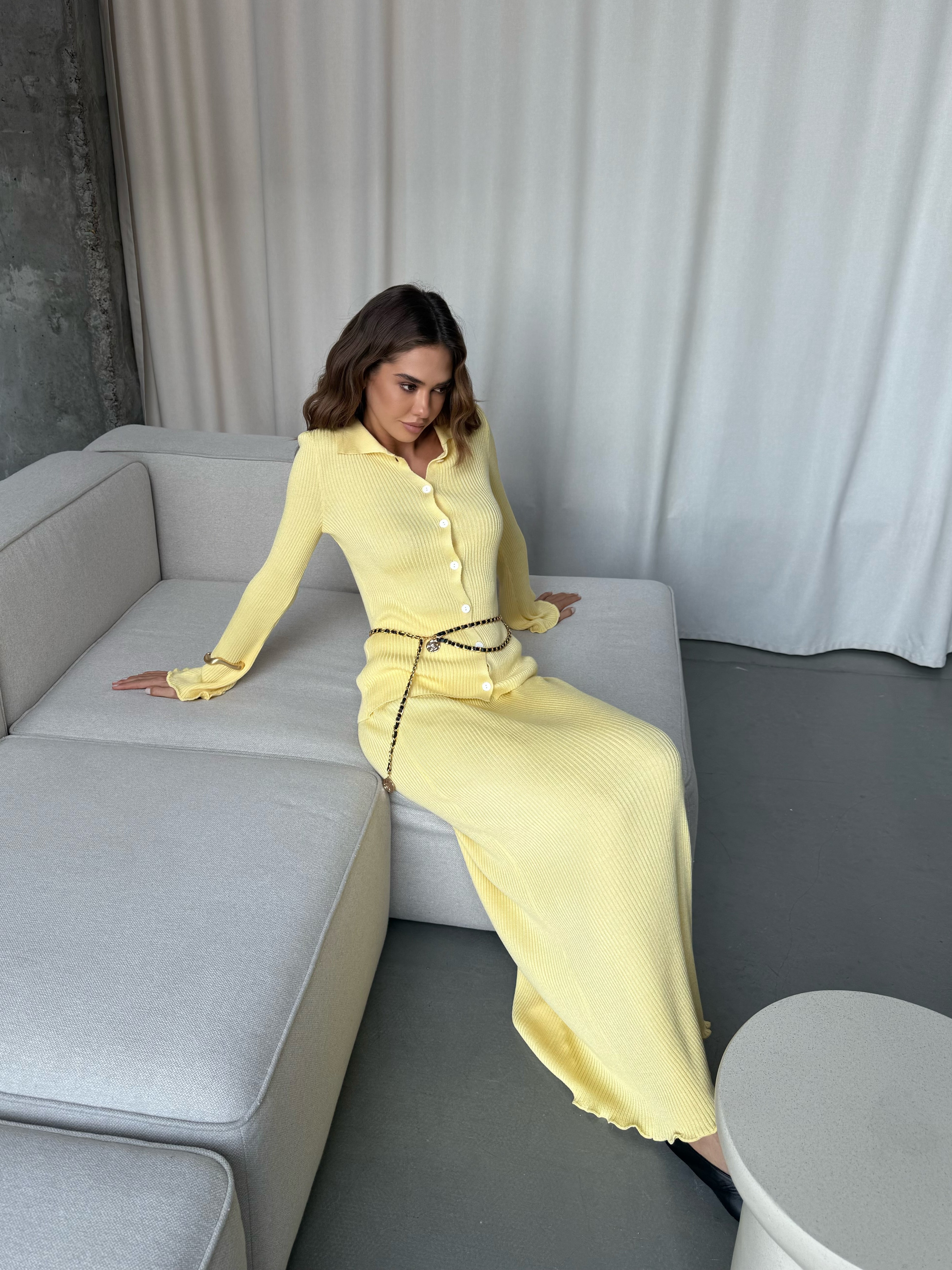 Спідниця міді в лимонному кольорі