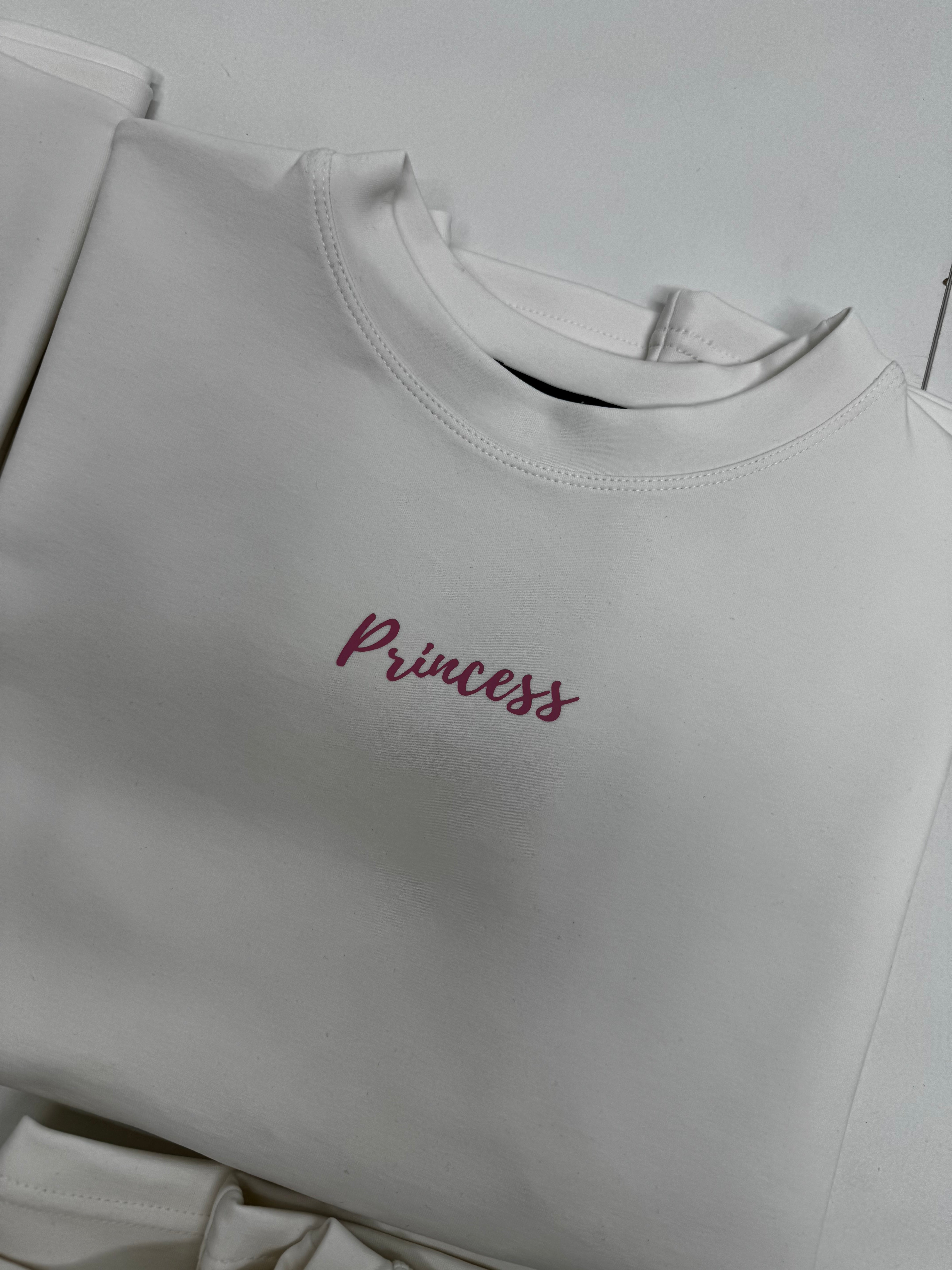 Молочна футболка з куліру Princess